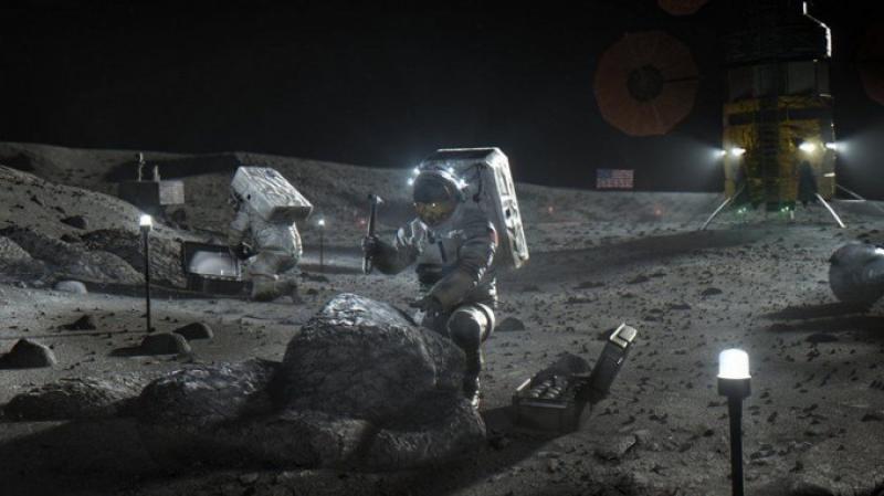 NASA’нинг инсонларни Ойга юборишга мўлжалланган ўта оғир ракетасини йиғиш ишлари якунланди (фото)